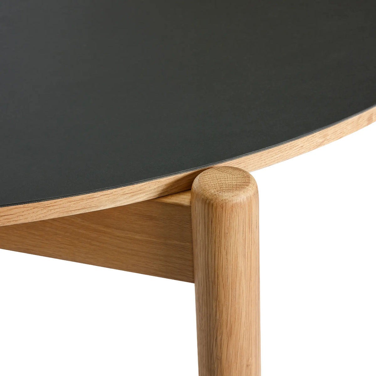 Hübsch Oblique Matbord Runt Ø115 cm, Svart