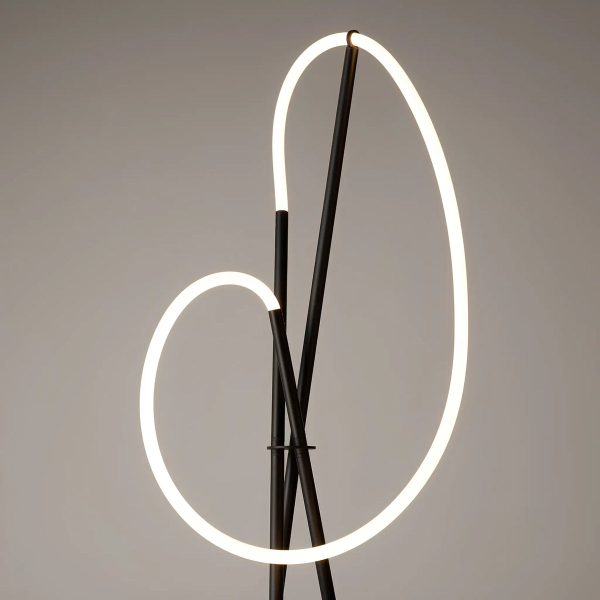 Maytoni Crochet Golvlampa, Svart