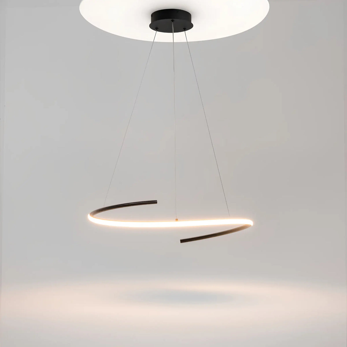 Maytoni Curve Pendellampa Ø60 cm, Svart