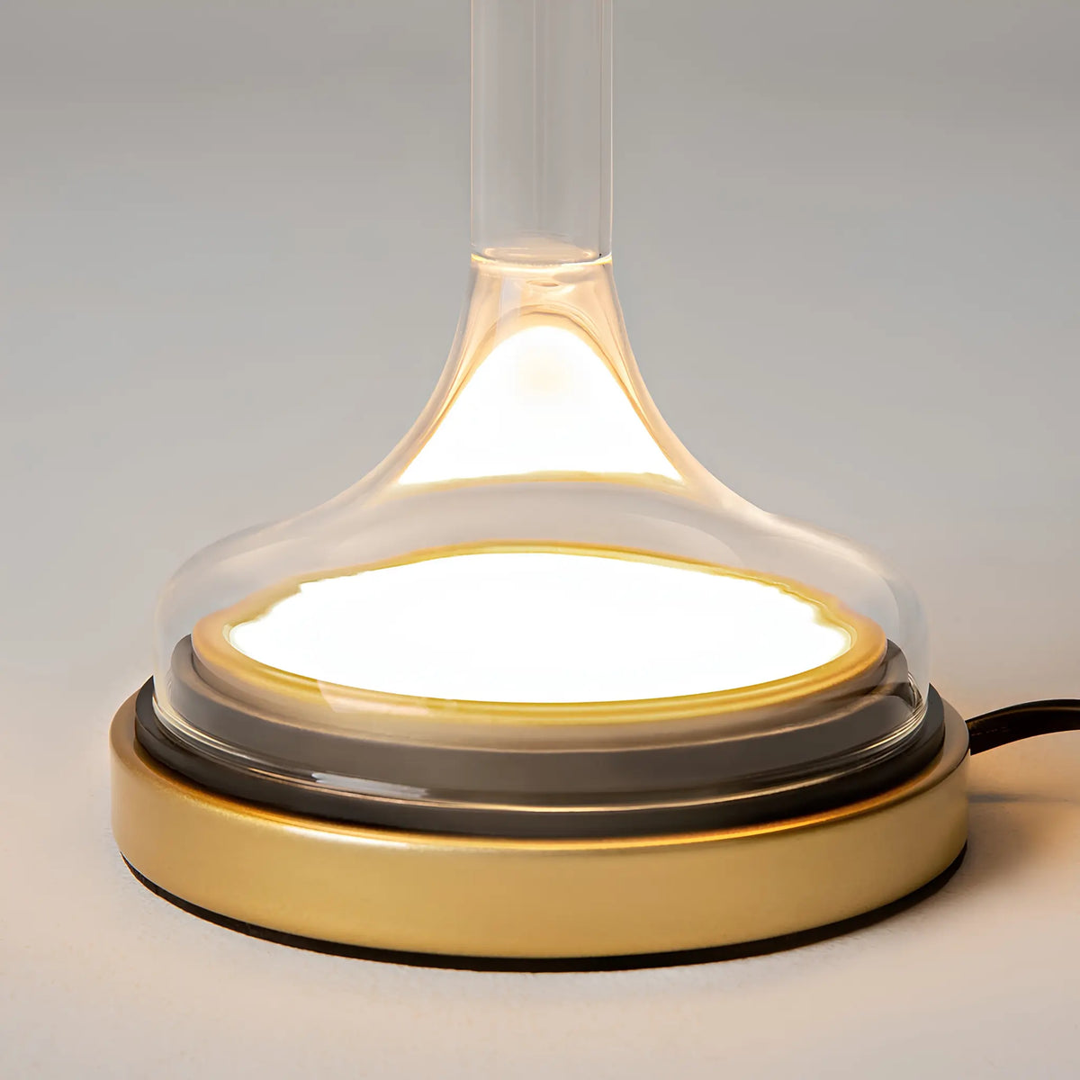 Maytoni Spirito Bordslampa Ø18 cm, Guld