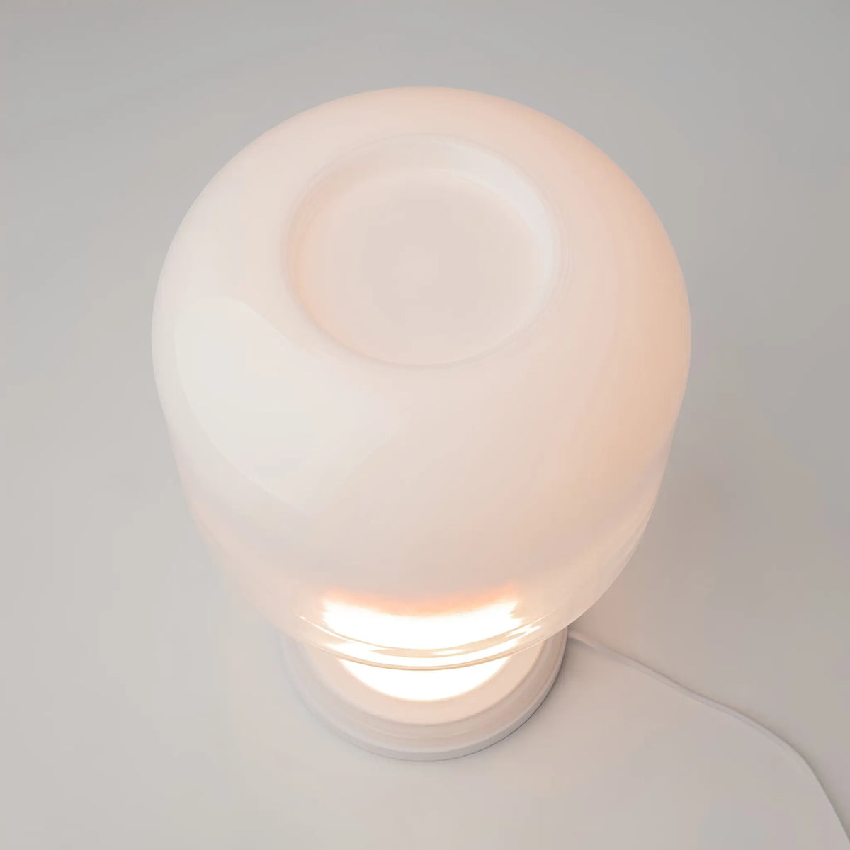 Maytoni Spirito Bordslampa Ø26 cm, Vit