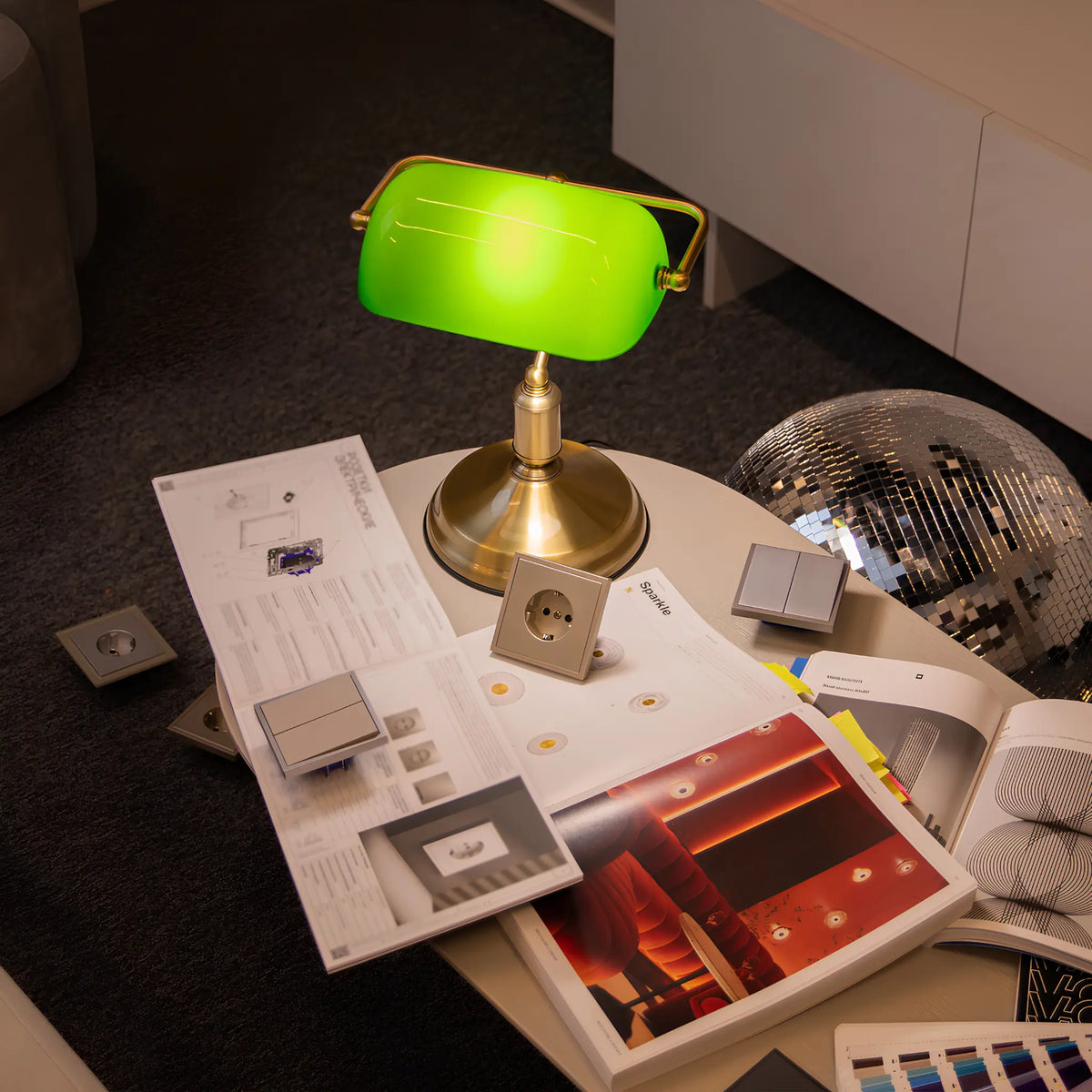 Maytoni Kiwi Bordslampa, Mässing