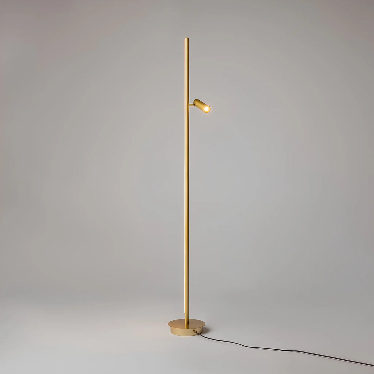 Maytoni Thin Golvlampa, Mässing