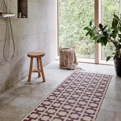 Pappelina Tom Matta 70x300 cm, Burgundy