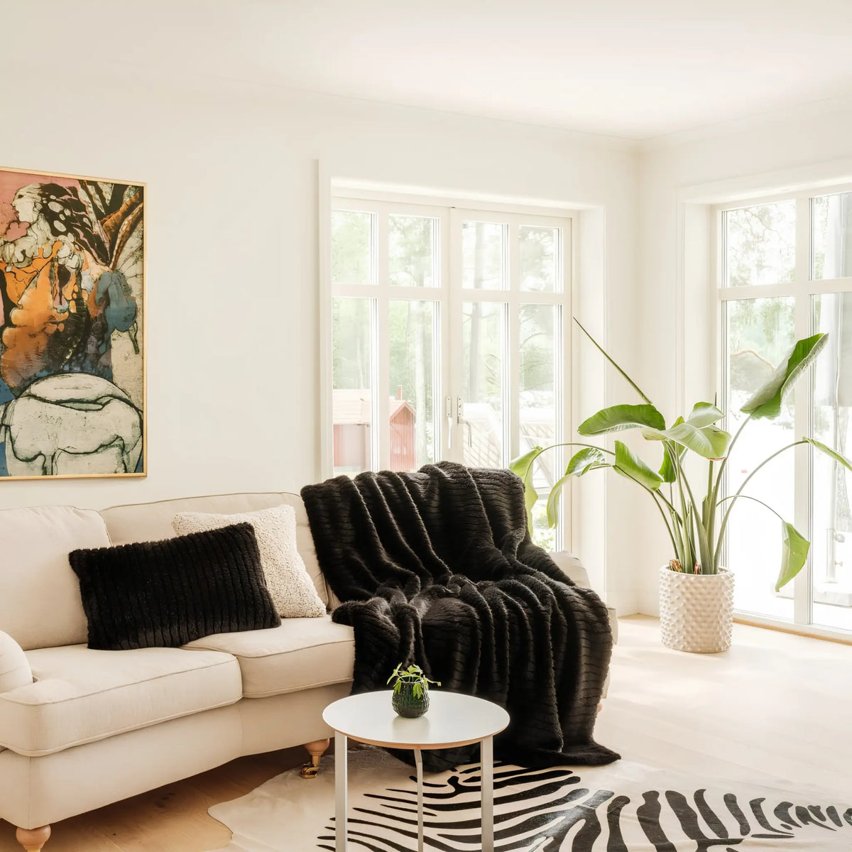Skinnwille Grace Pläd L 140x220 cm, Svart