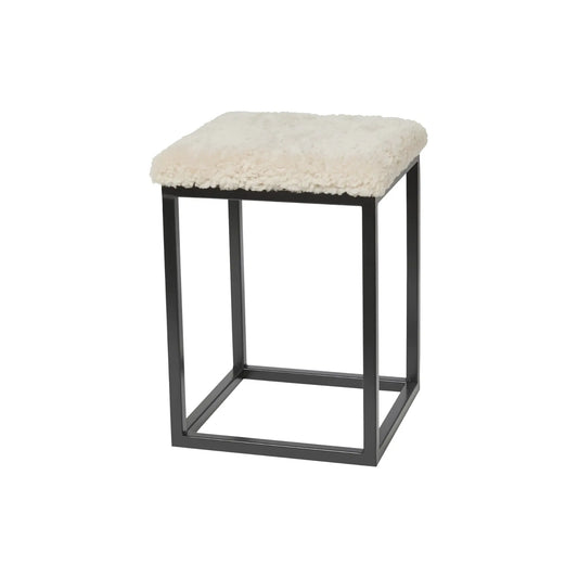 Skinnwille Palle Pall S Curly 35x35x50 cm, Beige/Svart
