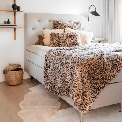 Skinnwille Leo Pläd L 140x220 cm, Creme