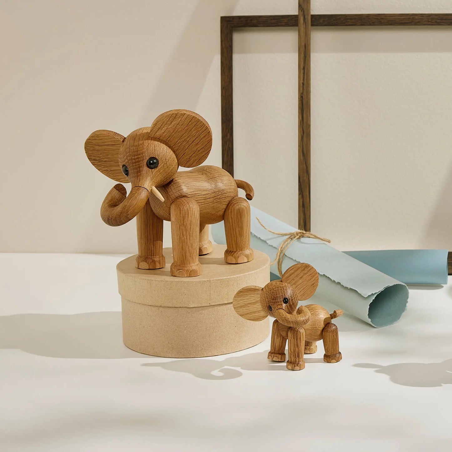 Spring Copenhagen Ollie Elefant Trädekoration 15 cm, Ek/Lönn