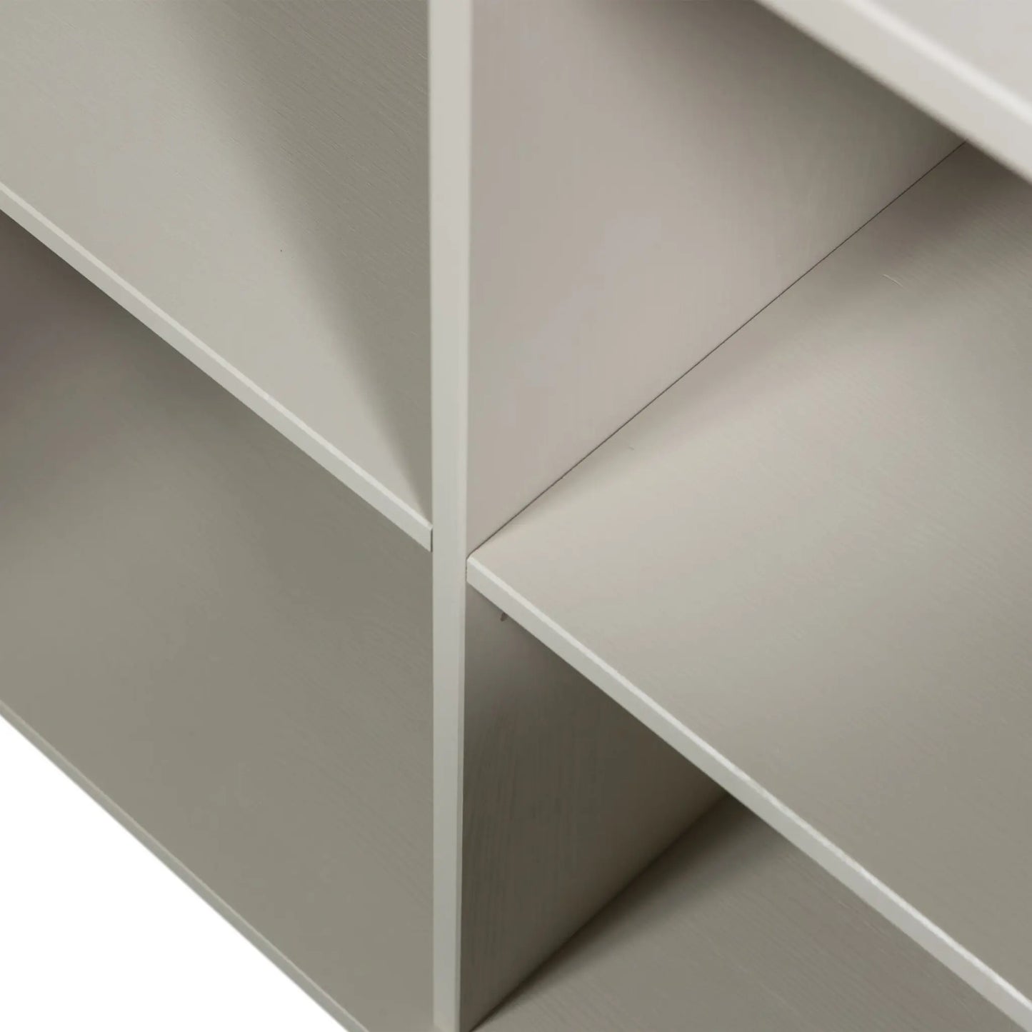 WOOOD New Gravure Skänk 200 cm I Furu, Dust