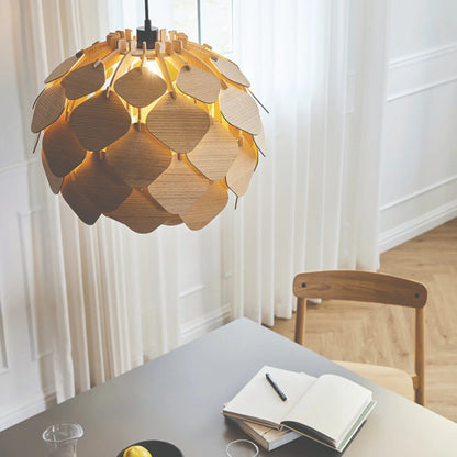 Andersen Cyna Taklampa, Natur