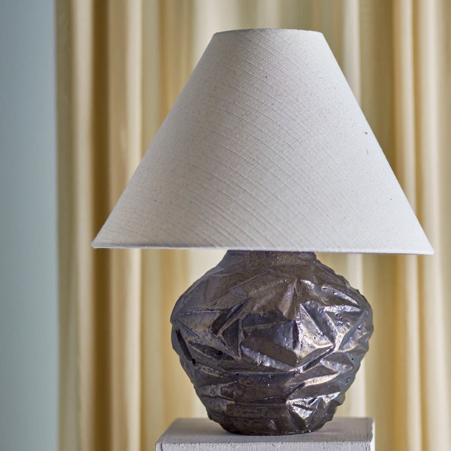 Bloomingville Carolla Bordlampa, Brun
