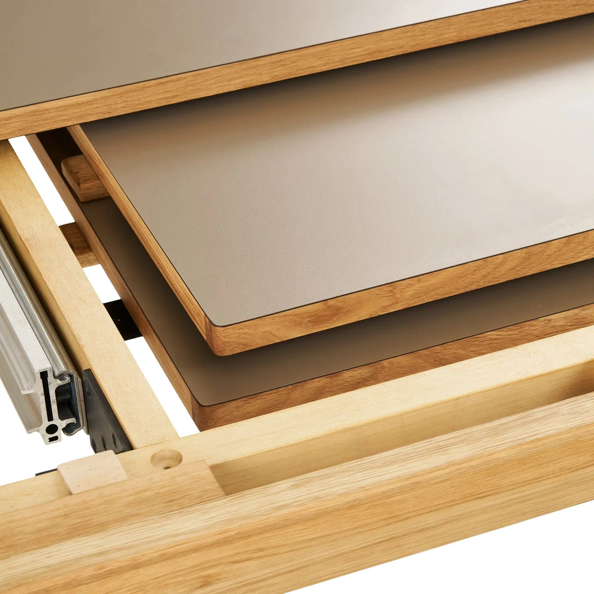 House Nordic Bowen Matbord 100x220-320 cm, Natur/Mörk sand