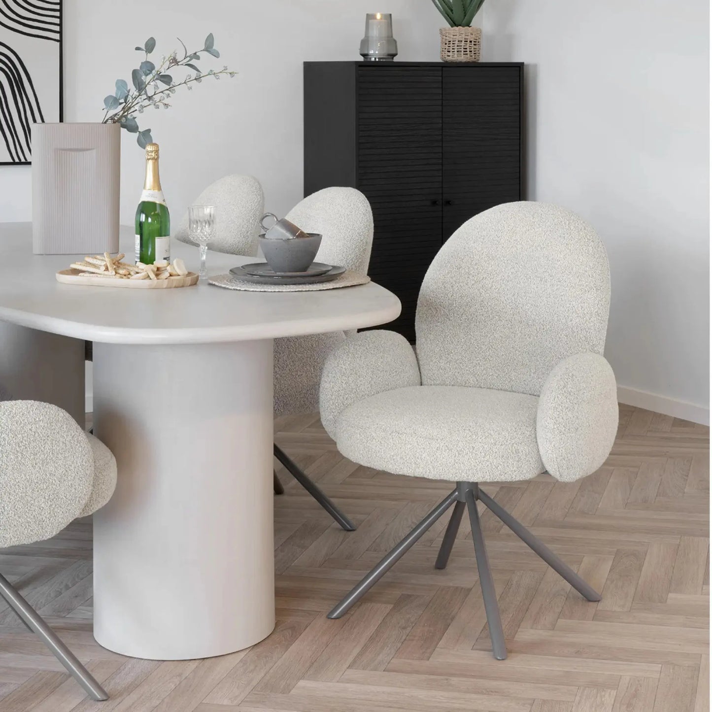 House Nordic Lana Matstol, Sand