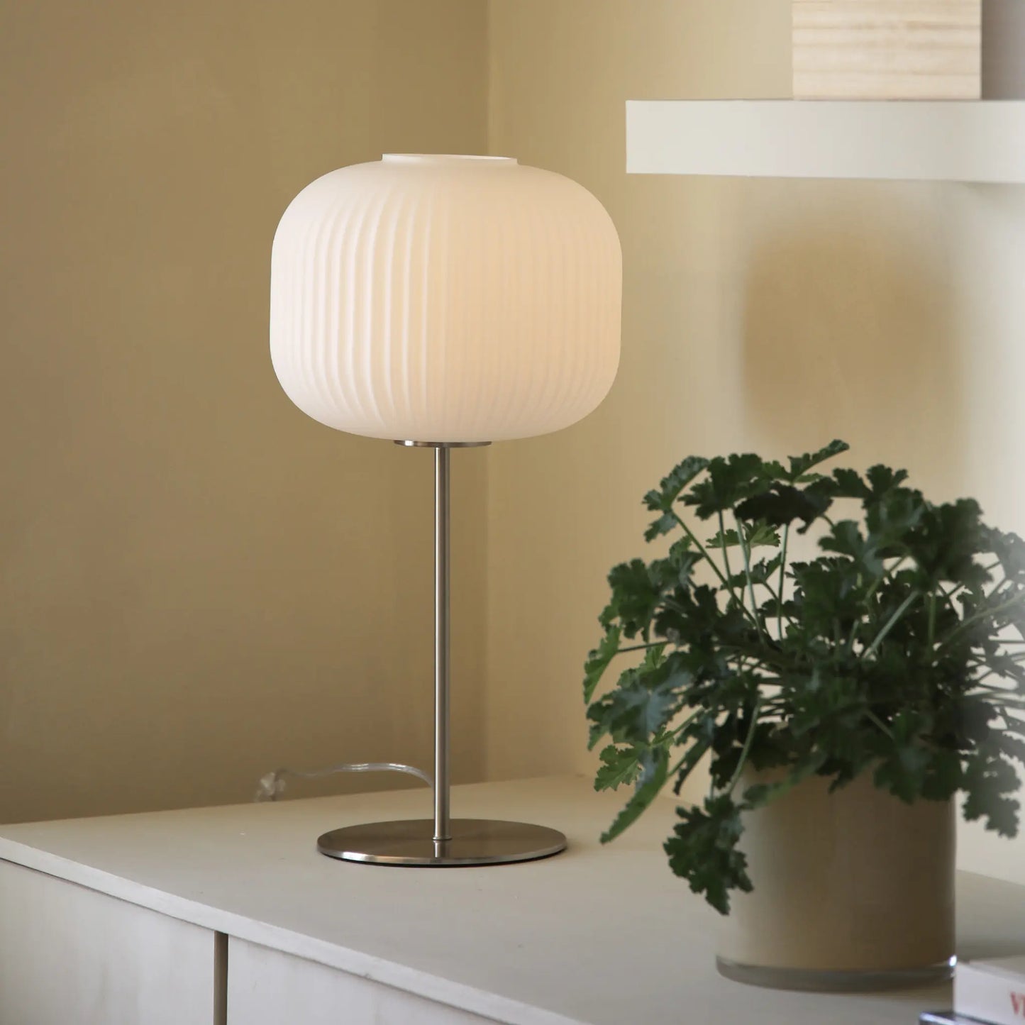 Markslöjd Sober Bordlampa 1 l, Vit/Satin Nickel