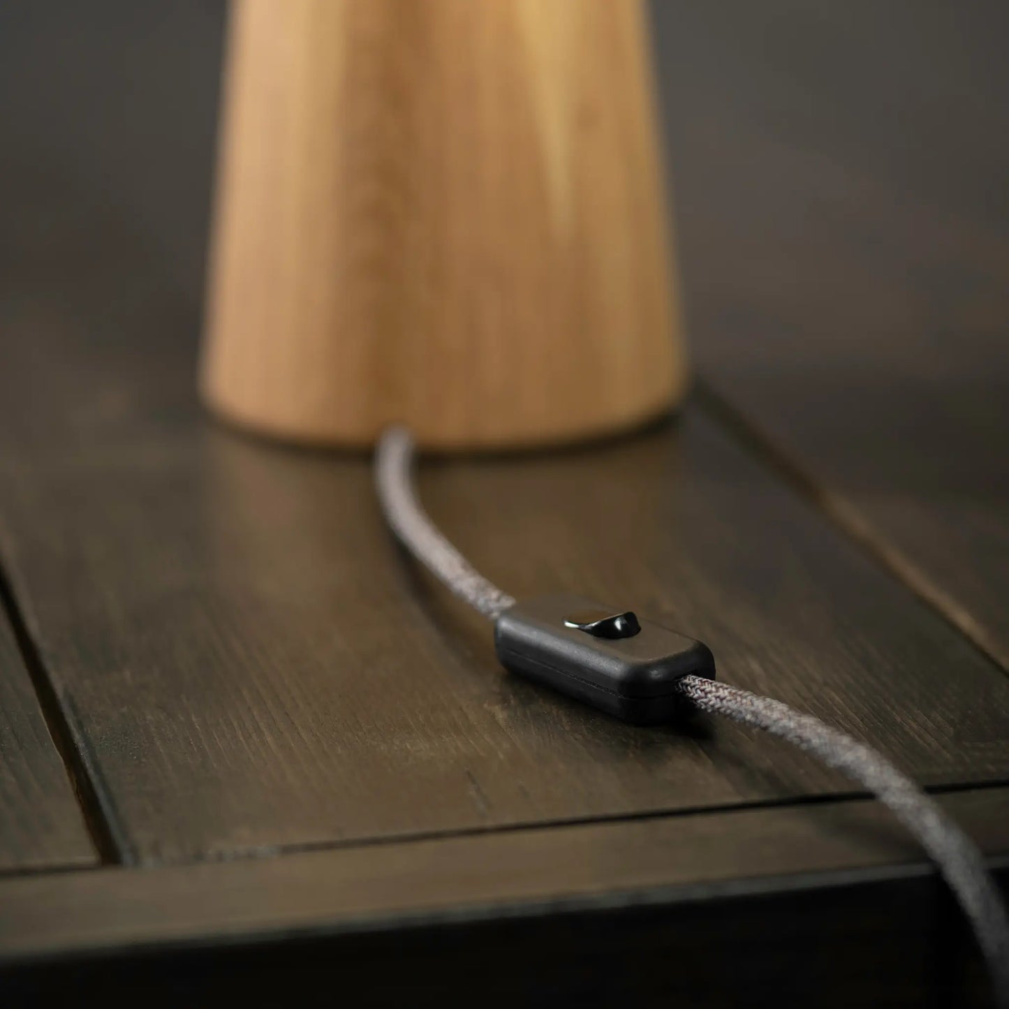 Markslöjd Pater Bordlampa 1 l, Ek/Vit