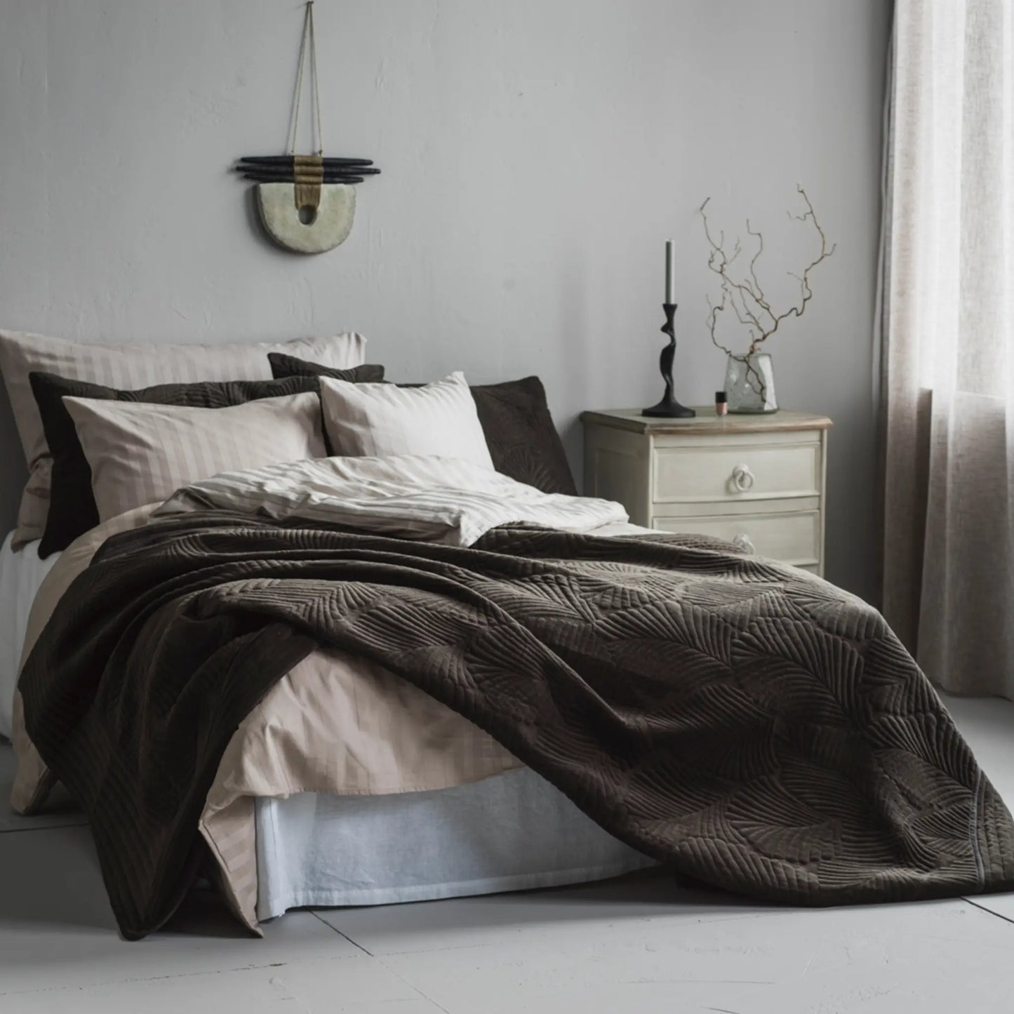 Mogihome, Indra Överkast, Grå