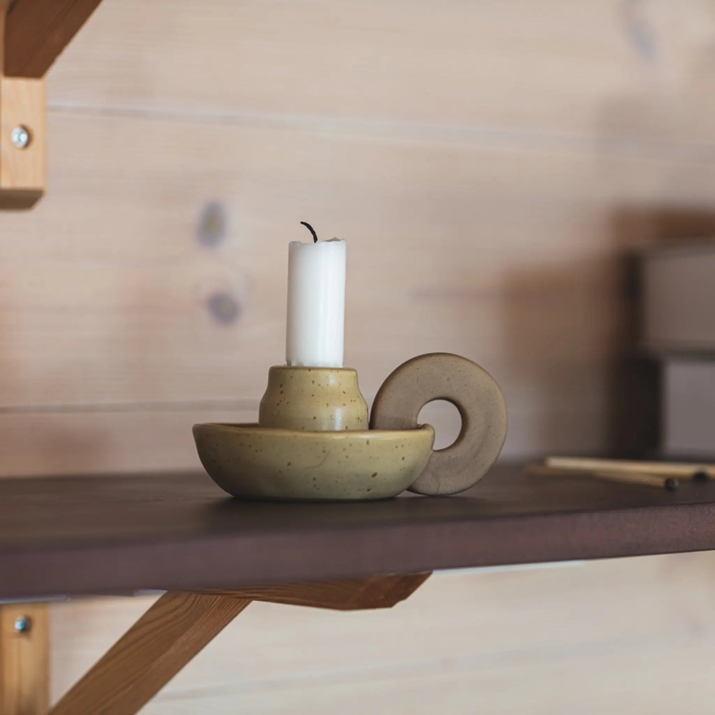 Mogihome, Lottis Ljusstake, Grön