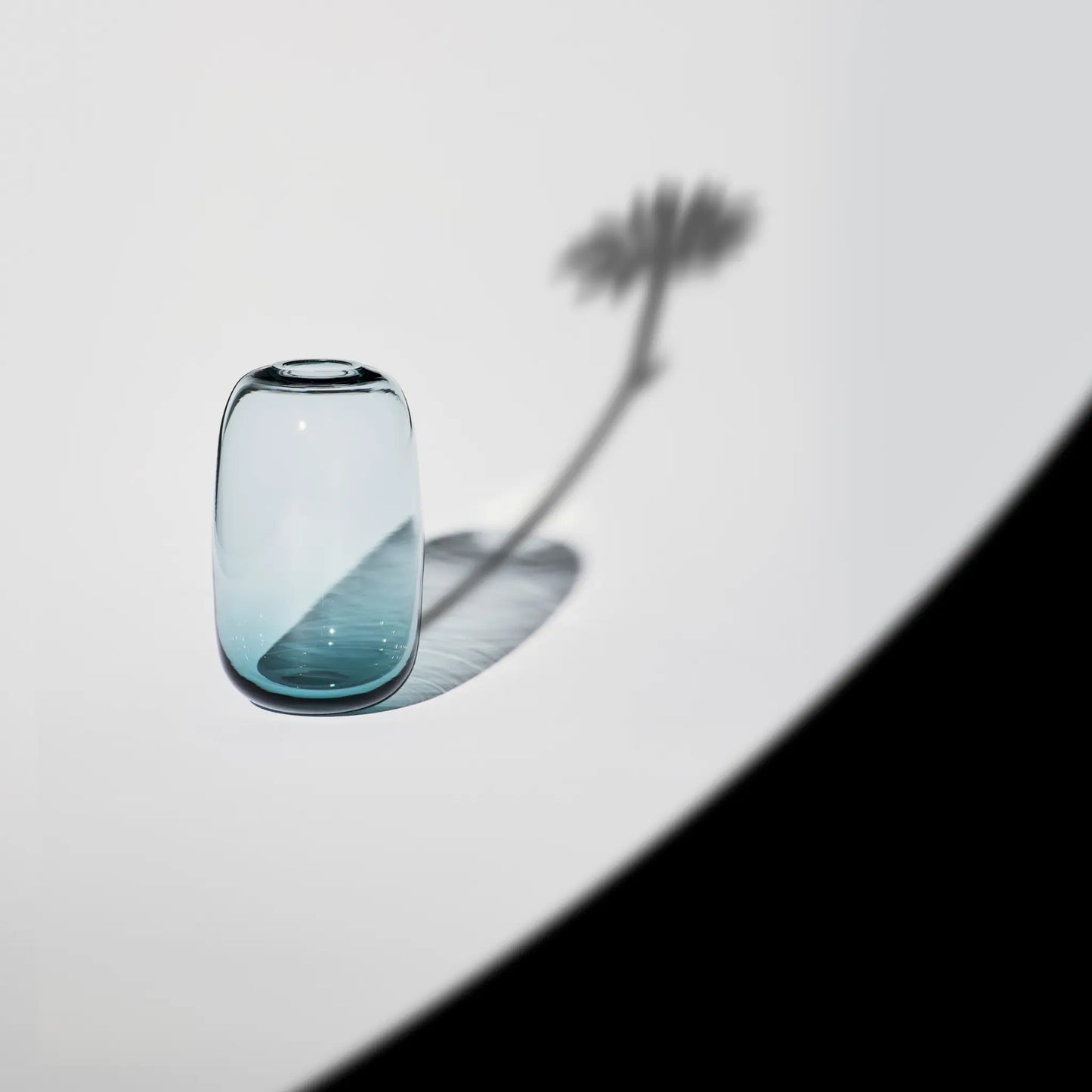 Orrefors, Midsummer Oxeye Daisy Minivas 9,3 cm, Blå