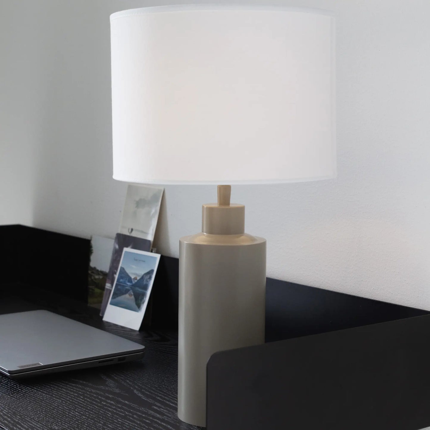 PR Home Solo Bordslampa 46 cm, Matt Beige