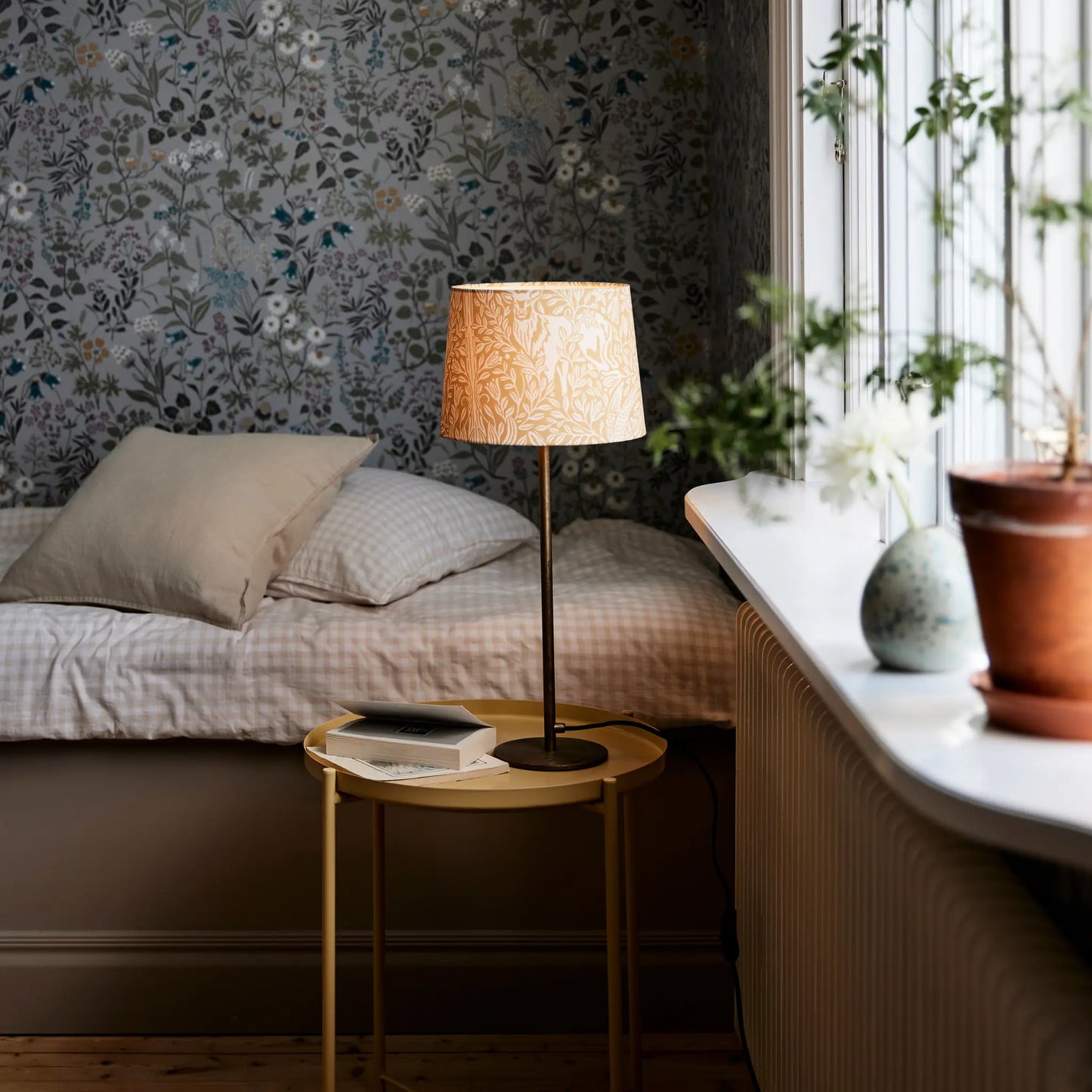 PR Home Base Bordslampa , Eldertree Gul