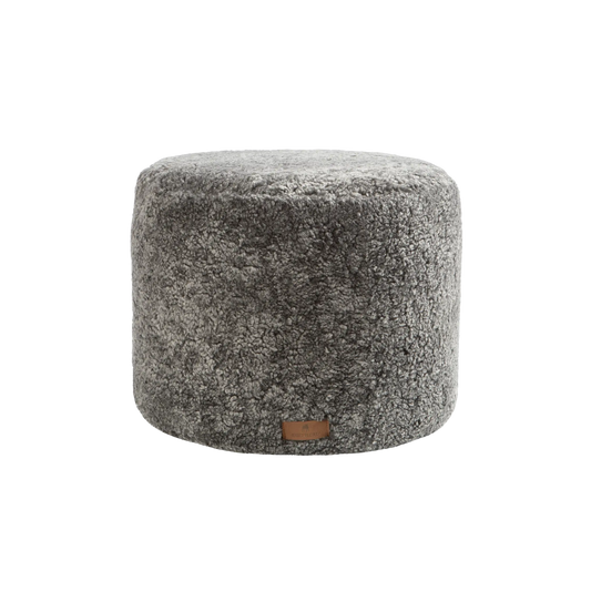 Shepherd of Sweden, Frida Fårskinnspuff, Grågrafit