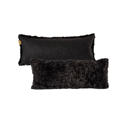 Shepherd of Sweden Lina Fårskinnskudde med ullbaksida 60x25 cm, Carbon